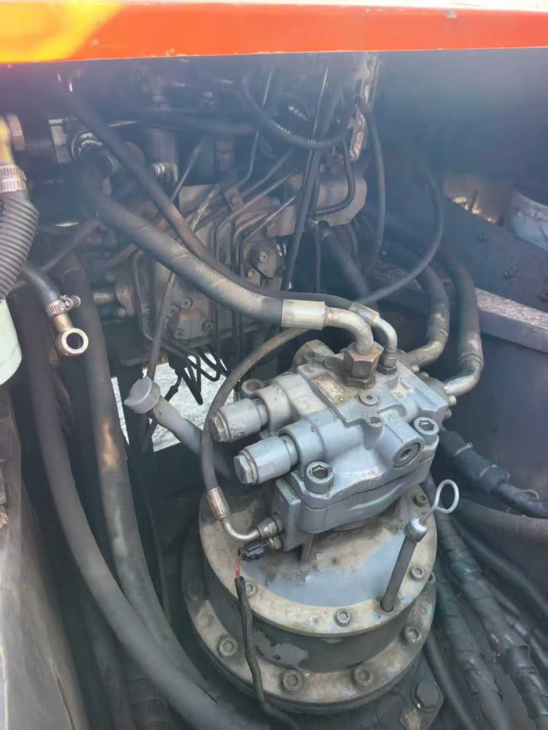 Used Hitachi ZX240 Excavator 2011 Model / 6