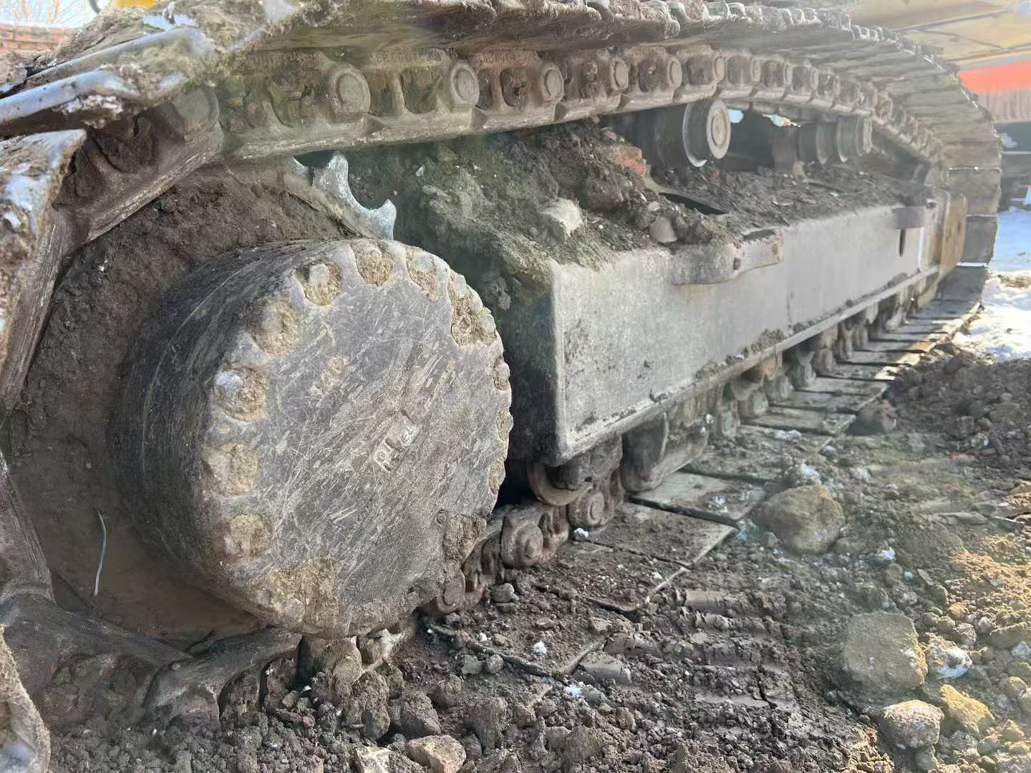 Used Komatsu PC200 Excavator 2016 Model / 6