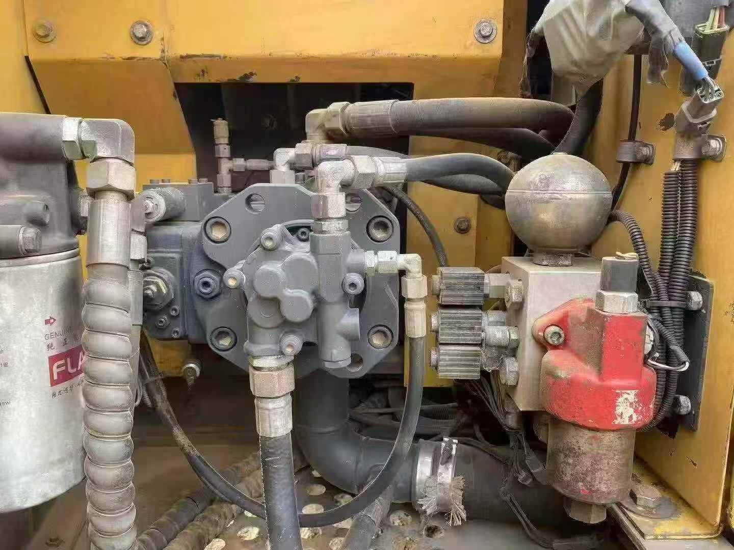 Used XCMG XE135D Excavator 2016 Model / 6