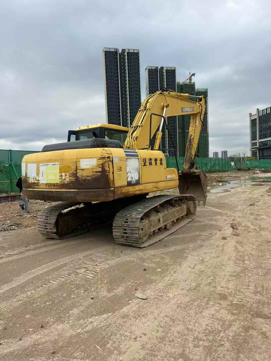 Used Komatsu PW200-7 Excavator 2016 Model / 2