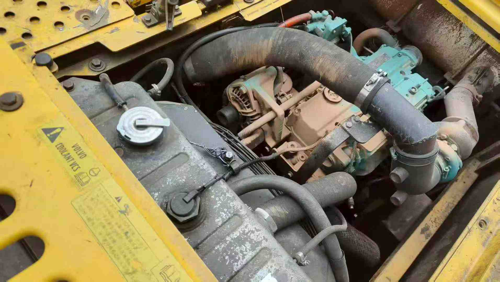 Used Volvo EC140 Excavator 2016 Model / 3