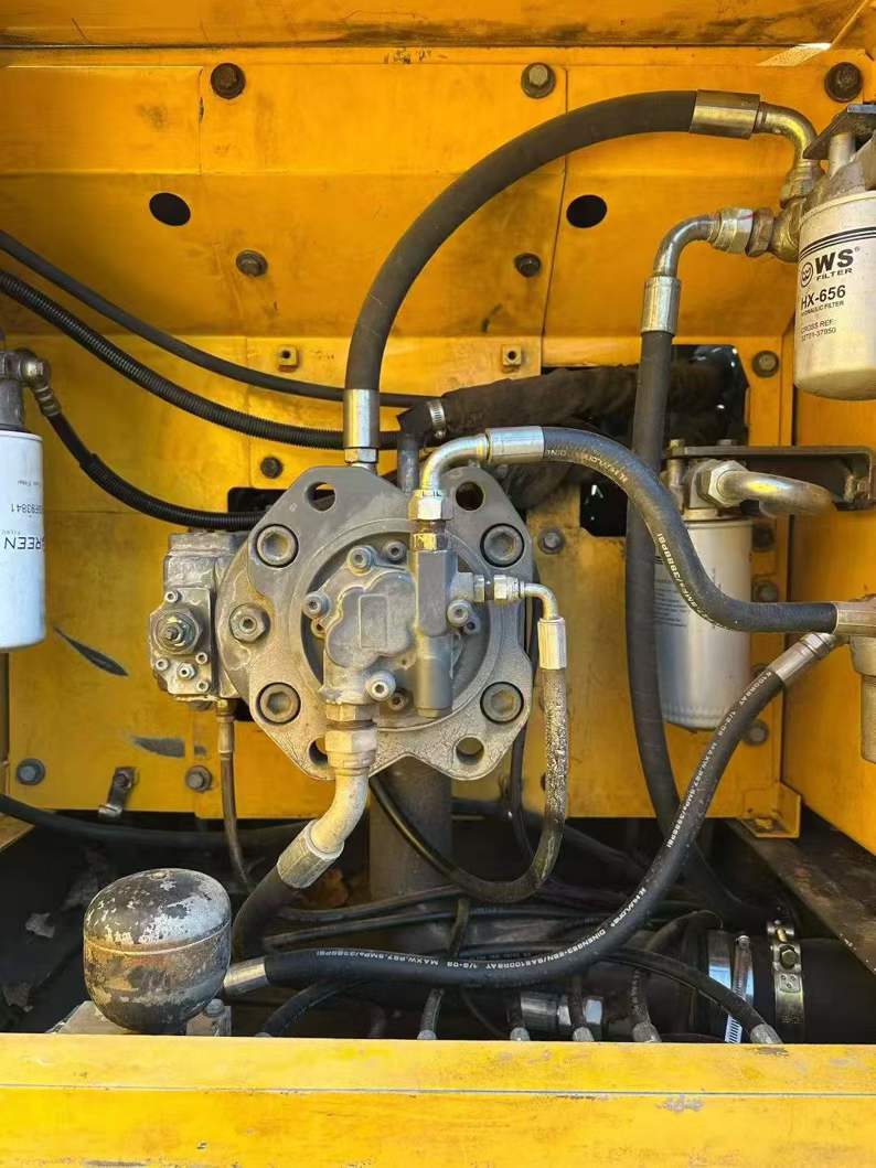 Used Volvo EW210C Excavator 2016 Model / 7